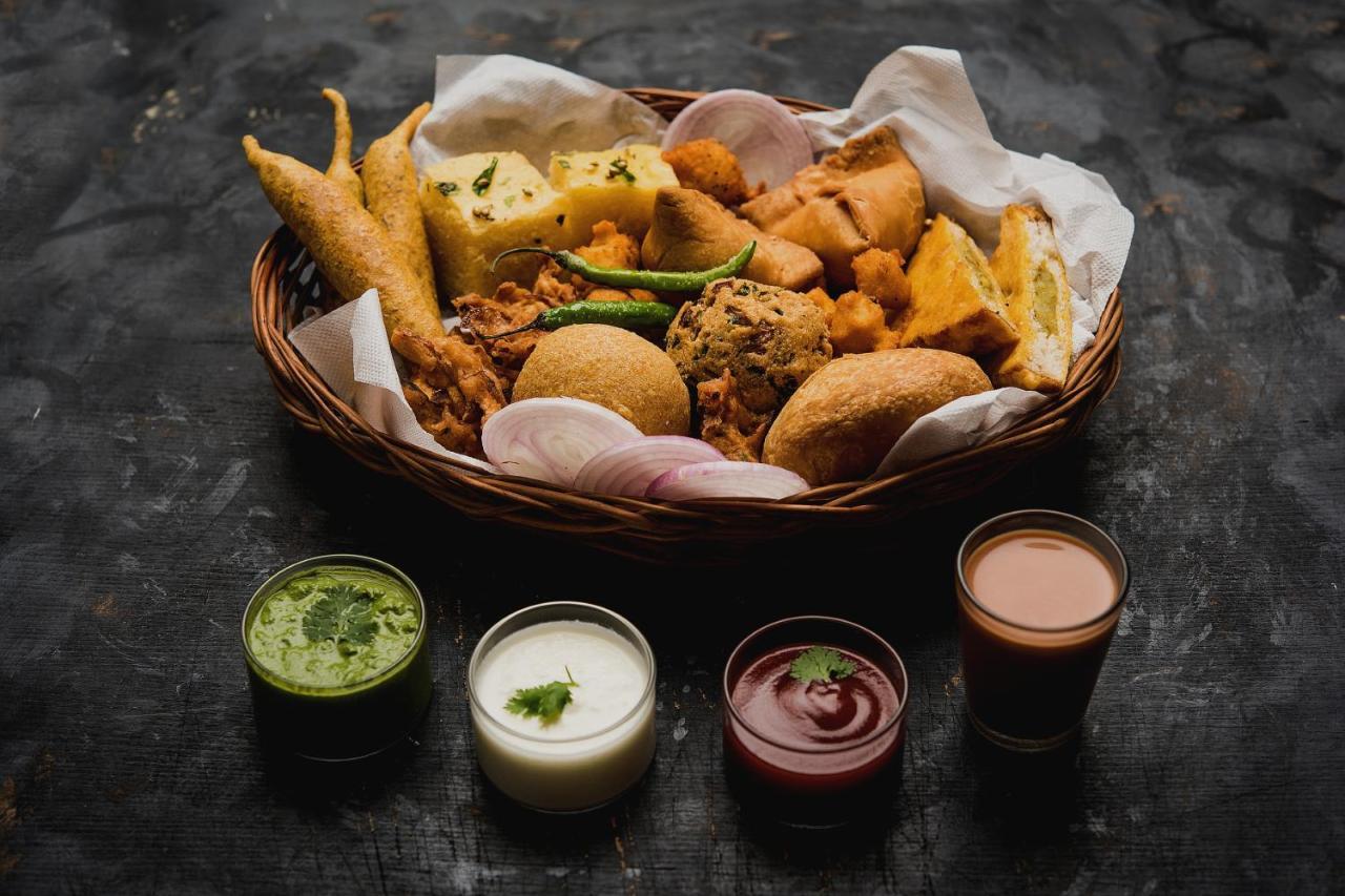 Hotel O Golf Stays Near Aravali Biodiversity Park Gurgaon Exteriör bild