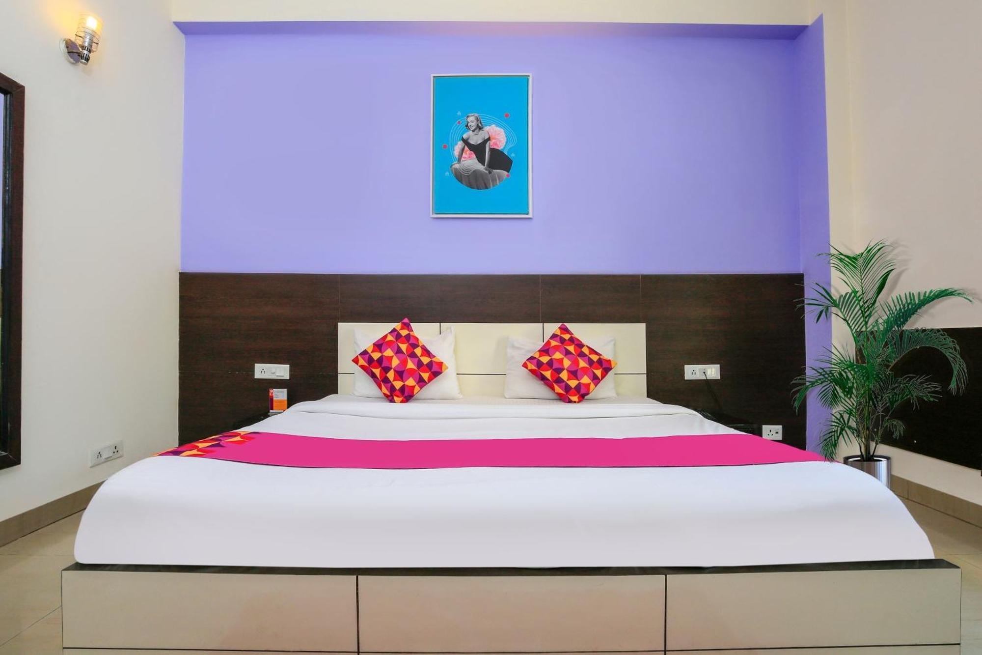 Hotel O Golf Stays Near Aravali Biodiversity Park Gurgaon Exteriör bild